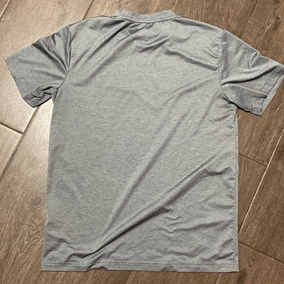 Dry-fit Grey T-shirt - Picture 2 of 3